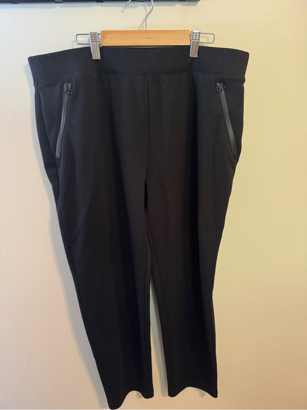 Chico's Black Ribbed Waistband Knit Pants